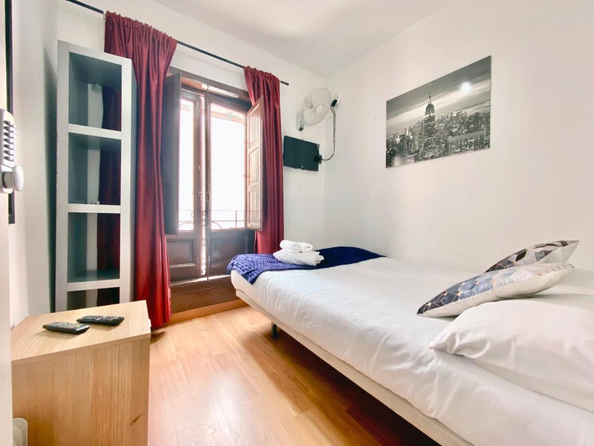 Gran Via Sol Rooms มาดริด ภายนอก รูปภาพ